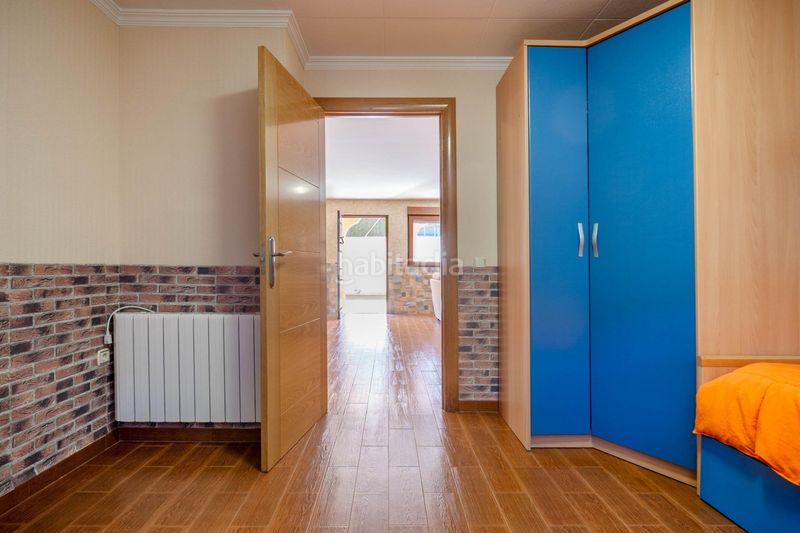 Foto 5e5d090f-851f-4d28-b066-3cdffb9e309e. Casa amb aparcament a Peligros