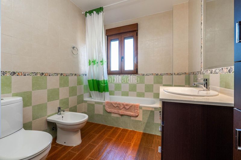 Foto 832b08ef-91c8-488e-879b-1fc50e4722e1. Casa amb aparcament a Peligros