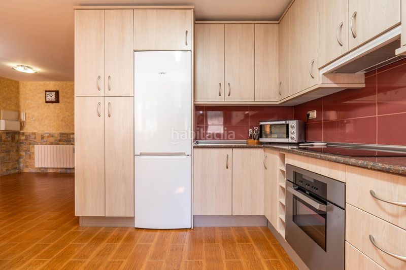 Foto ff9764b3-3e77-4304-8ad4-c8695bcde856. Casa amb aparcament a Peligros