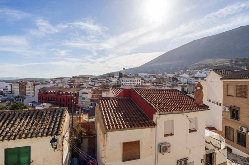 Foto 4f88b1f8-2449-4218-8e7d-a3a1733866b0. Casa adossada a Loja