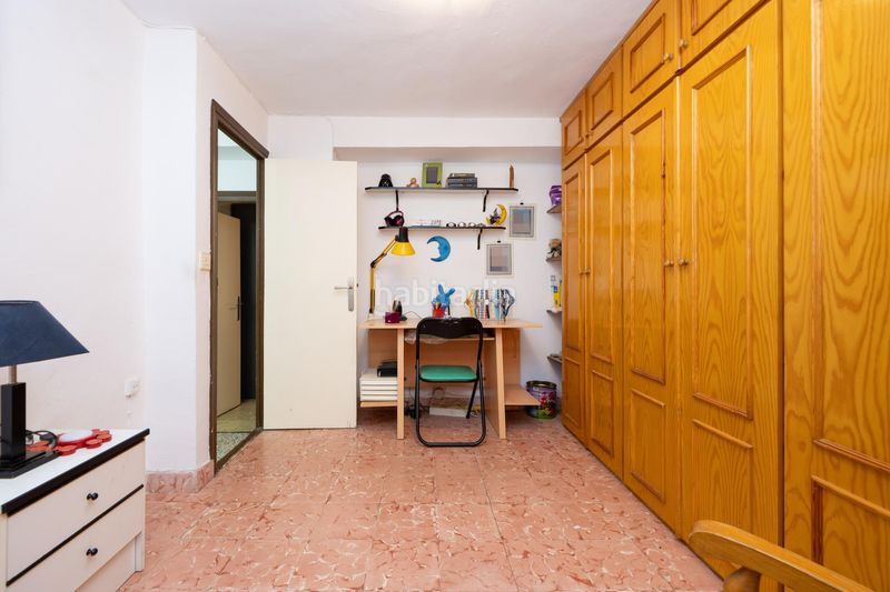 Foto a3332683-64c2-471b-bd95-3bbd744030ab. Casa adossada a Loja