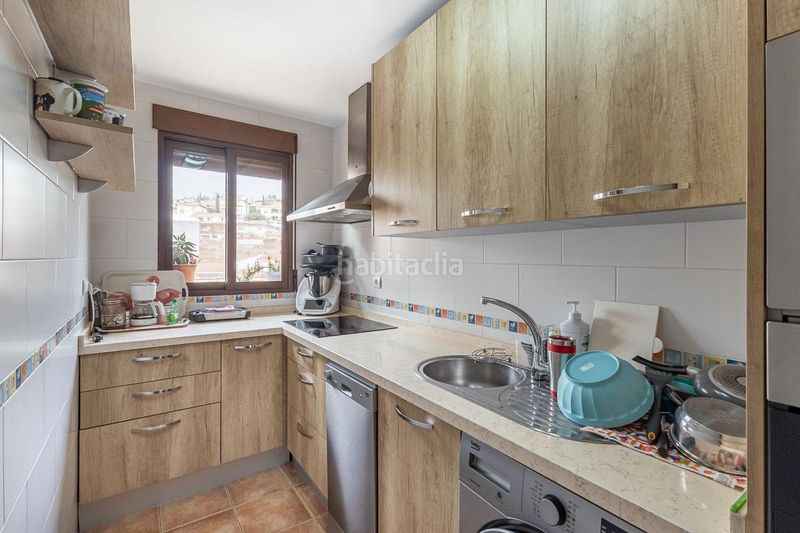 Foto 0c183d78-7e87-4307-9680-04d4add57d92. Àtic amb aparcament a Barrio de la Vega Monachil