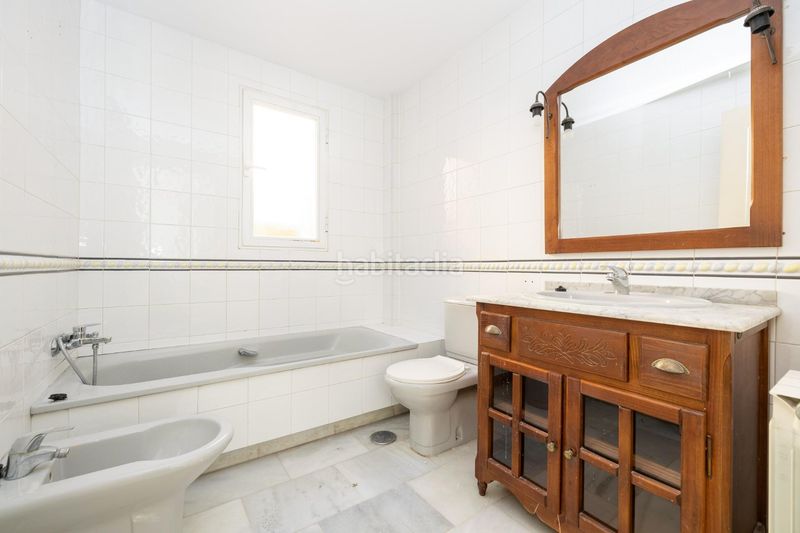 Foto 60e36ff4-53d8-445f-84c5-542afb421851. Casa adossada amb calefacció aparcament a Poniente Armilla