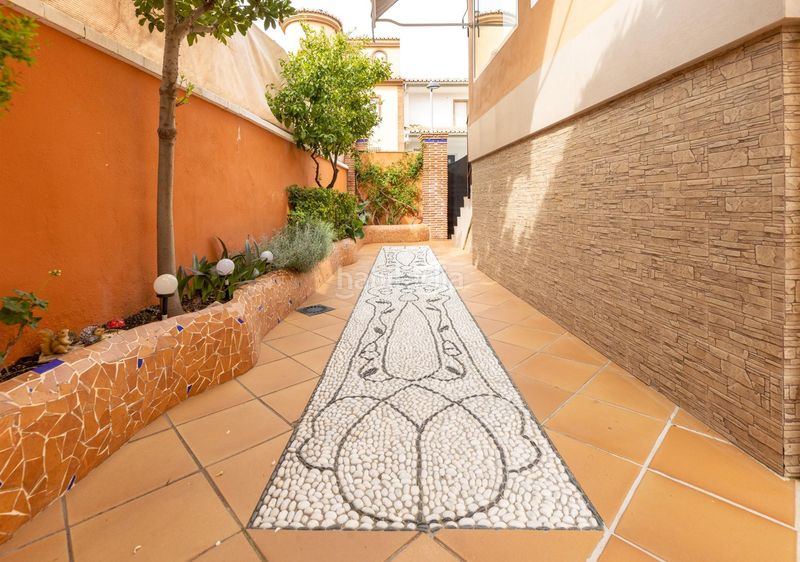 Foto 4eb0f614-855f-45d4-8a07-4641df597fa8. Casa aparellada amb aparcament a Jun