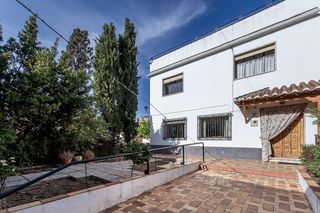 Haus in Cájar. Espectaclar chalets en cajar