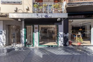 Local Comercial a Avenida Avenida Dílar 46