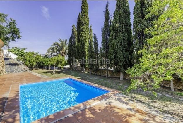 Foto 63e8d748-a43a-443c-b9b6-c307edbace34. Casa amb piscina a Turón