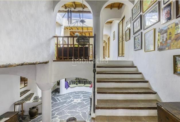 Foto b07c719d-9acd-489d-9286-20593c0d0a87. Casa amb piscina a Turón