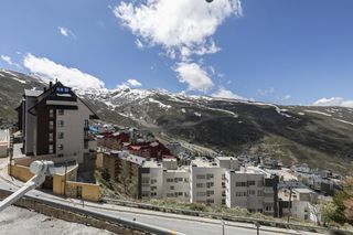 Dúplex  212 urbanización sol y nieve #planta 0 puerta 9. Activo turístico en rentabilidad  sierra nevada  104 m2  operaci