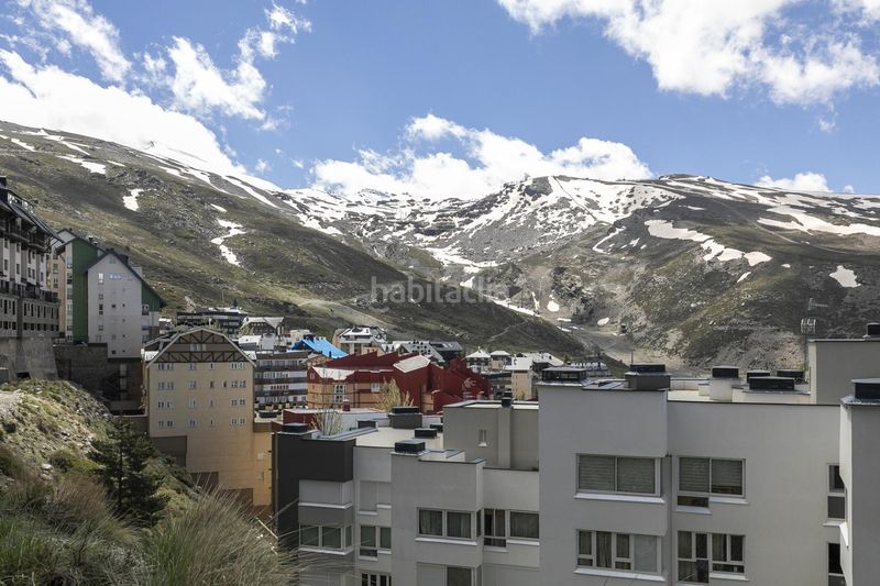 Foto a0129e40-3b87-4c73-a0dc-1193877fb627. Dúplex amb aparcament a Zona alta Sierra Nevada