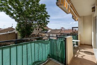 Pis a Calle compositor fco. guerrero 1. Piso en venta en santa fe con garaje y terraza.