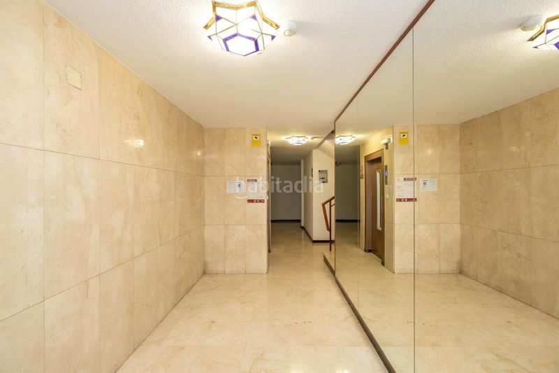 Foto 562ef96a-536a-4dfe-a312-cdc69bd002ba. Piso en calle acera de canasteros 16 piso exterior en acera de canasteros, junto a constitución y fuentenueva. en Granada
