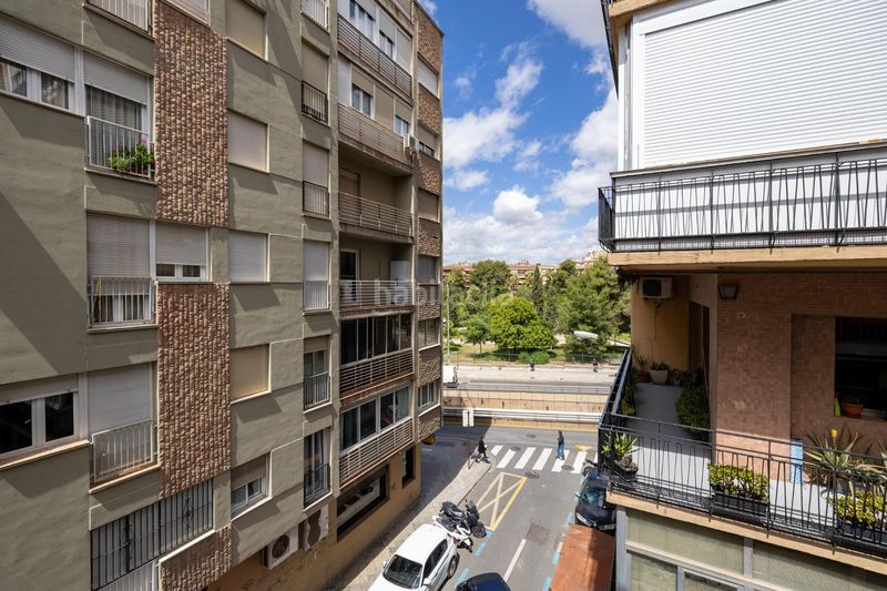 Foto deabc816-3794-4b53-98f8-b7a2bde206d0. Piso en calle acera de canasteros 16 piso exterior en acera de canasteros, junto a constitución y fuentenueva. en Granada