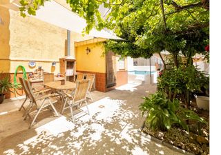 Reihenhaus in Calle jose riquelme 14. Unifamiliar en la zubia