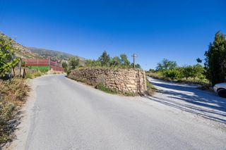 Finca rústica en Dúrcal. Oportunidad única finca rústica productiva junto al polideportiv