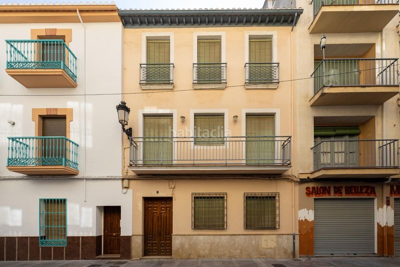 Foto a207f91a-1783-4696-bc28-19dba721ee18. Casa a calle calle cristóbal colón 8 a Santa Fe