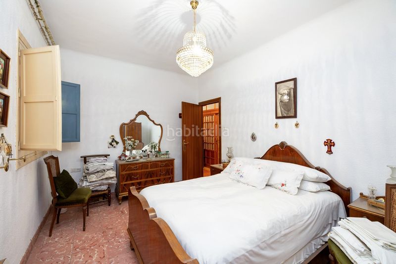 Foto ce6c0b58-2fac-422e-b7f2-fb51d312d9a2. Casa a calle calle cristóbal colón 8 a Santa Fe