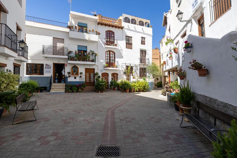Foto d00d5d19-626d-4ffe-bd72-87477f04831a. Casa a Lanjarón