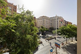 Pis  Camino de ronda. Gran piso en camino de ronda junto a calle recogidas con 212m2 c