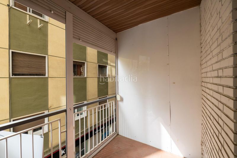 Foto 8f1cfb93-6783-4d5c-850d-9b8feceed4f4. Piso gran piso en Camino de Ronda junto a calle recogidas con 212m2 construidos , 5 dorm, dos baños, edificio señorial en Granada
