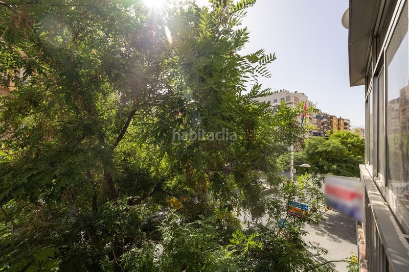 Foto c3caef6b-4516-4974-9354-0244ed0b1cc1. Piso gran piso en Camino de Ronda junto a calle recogidas con 212m2 construidos , 5 dorm, dos baños, edificio señorial en Granada