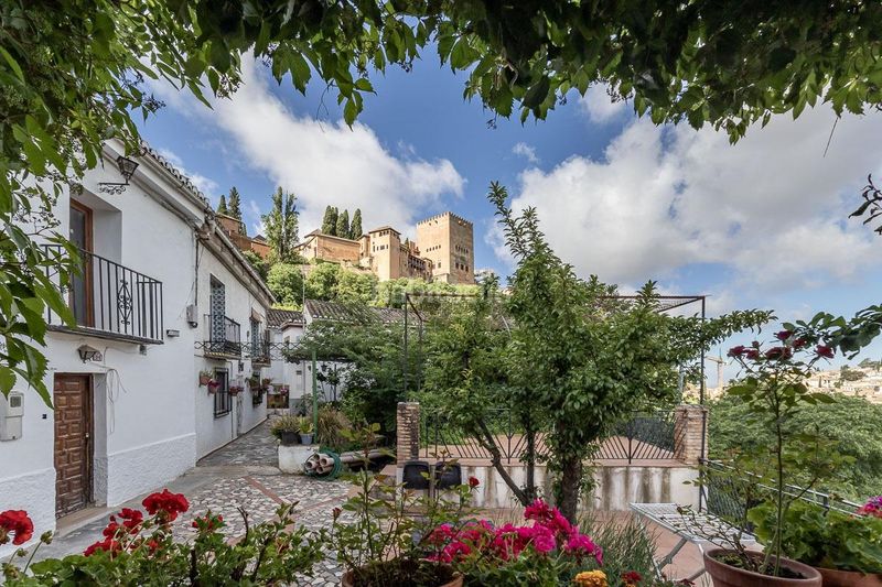 Foto 8524f3e5-5c31-4e08-b6a4-dba74c7b0816. Casa preciosa casa con vistas a la alhambra en Barrio de Albaicín Granada