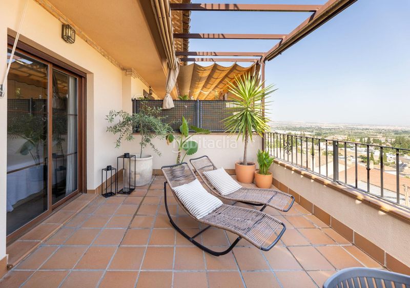 Foto f1c68669-74aa-4123-b895-e4d37c6b02f4. Àtic amb calefacció aparcament a Barrio de la Vega Monachil