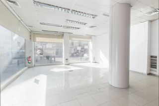 Local Comercial en Avenida de cádiz 18. Gran oportunidad de inversión en el zaidín!