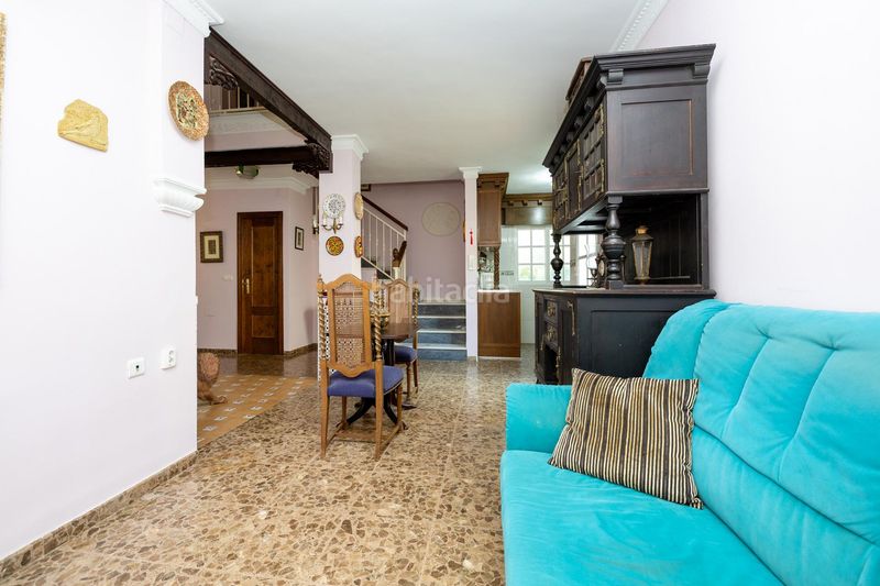 Foto 09a51c59-fbcd-483c-8040-9e9482dabdb6. Casa adosada espectacular vivienda pareada con jardín, terraza 360º y garaje en zona residencial céntrica en Motril