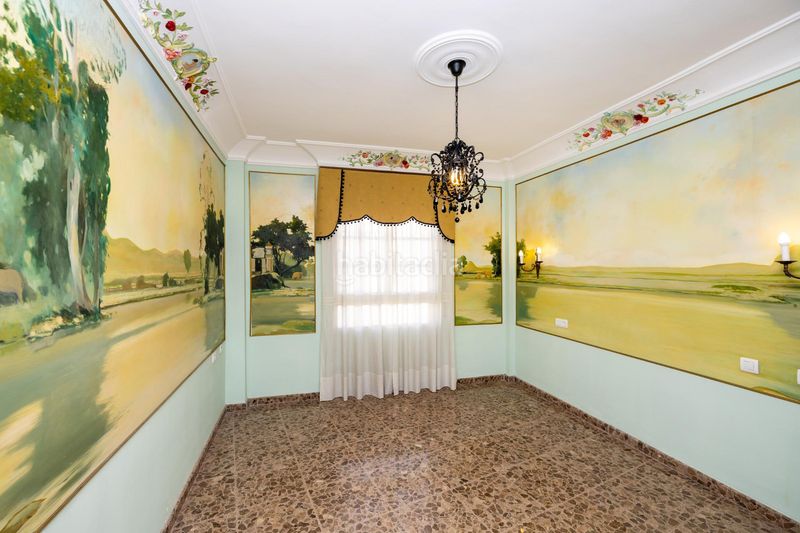 Foto 3c3f546c-603d-4ede-a15d-0c17e3a73830. Casa adosada espectacular vivienda pareada con jardín, terraza 360º y garaje en zona residencial céntrica en Motril