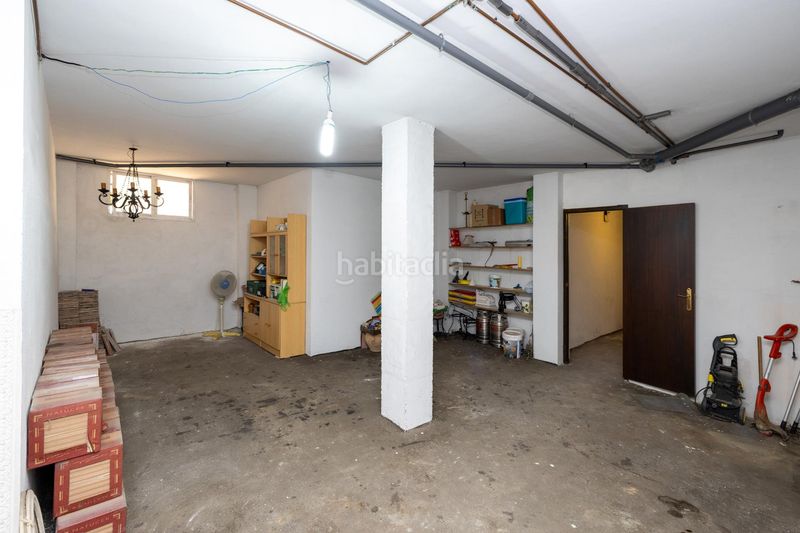 Foto 4cd61105-33ef-4f90-91a3-d9f95bd10353. Casa adosada espectacular vivienda pareada con jardín, terraza 360º y garaje en zona residencial céntrica en Motril