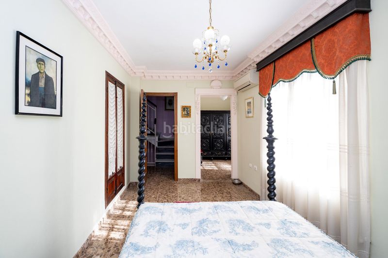 Foto 64f82475-29b4-4039-81b3-85d7140f2793. Casa adosada espectacular vivienda pareada con jardín, terraza 360º y garaje en zona residencial céntrica en Motril