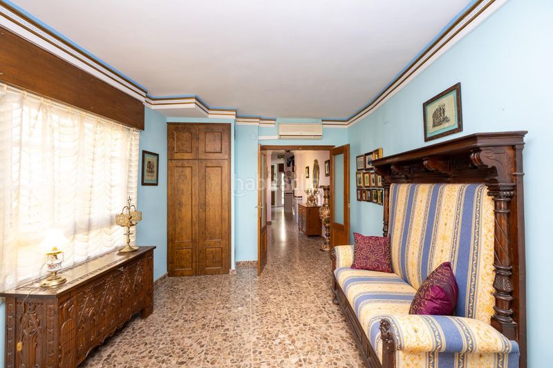 Foto 8509c02f-3c62-4e2e-8d09-63c0243c0386. Casa adosada espectacular vivienda pareada con jardín, terraza 360º y garaje en zona residencial céntrica en Motril