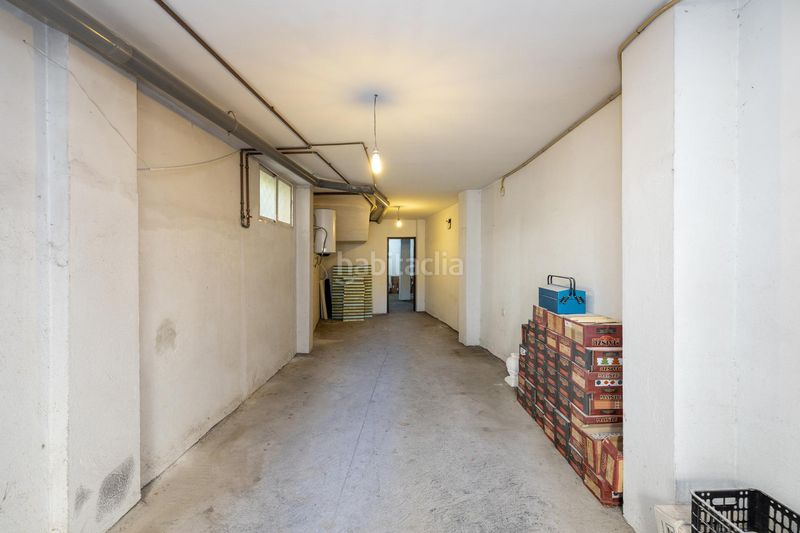 Foto 96a18d60-9610-49b2-a0aa-80705c667317. Casa adosada espectacular vivienda pareada con jardín, terraza 360º y garaje en zona residencial céntrica en Motril