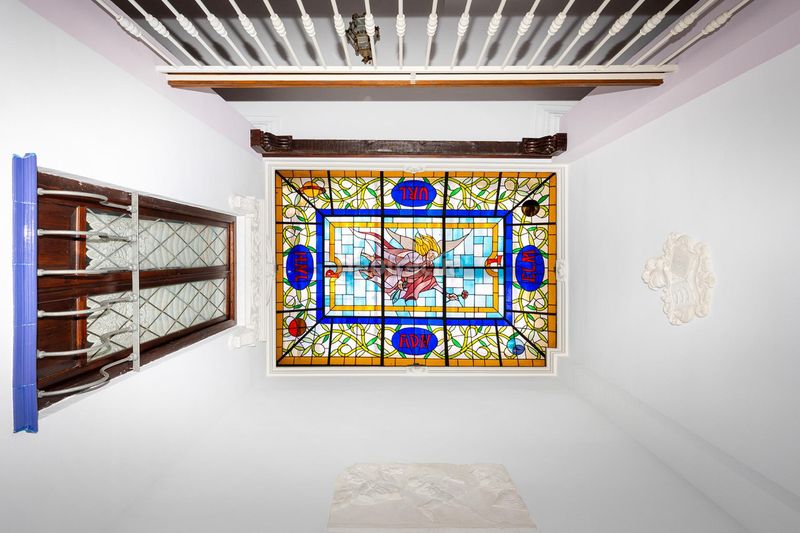Foto b1f45848-525f-4130-b0de-6c69adc67be0. Casa adosada espectacular vivienda pareada con jardín, terraza 360º y garaje en zona residencial céntrica en Motril