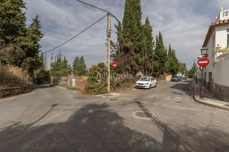 Foto 4b1a98cc-cf60-4797-9de5-1222c01bcafb. Casa pareada en calle de almajara 27 exclusiva vivienda con piscina en la zona del serrallo con piscina comunitaria en Granada