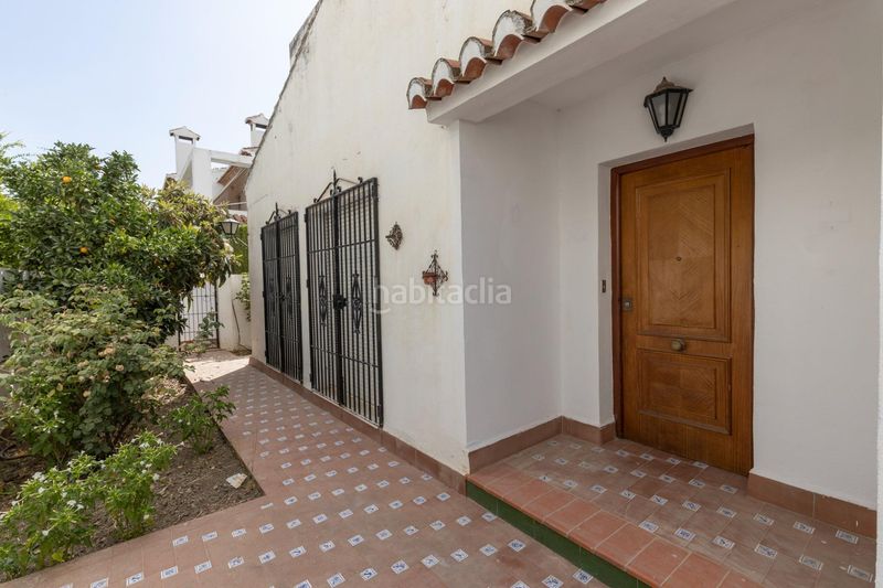 Foto 50b77fe6-006d-4533-9466-6226293d7b8f. Casa pareada en calle de almajara 27 exclusiva vivienda con piscina en la zona del serrallo con piscina comunitaria en Granada