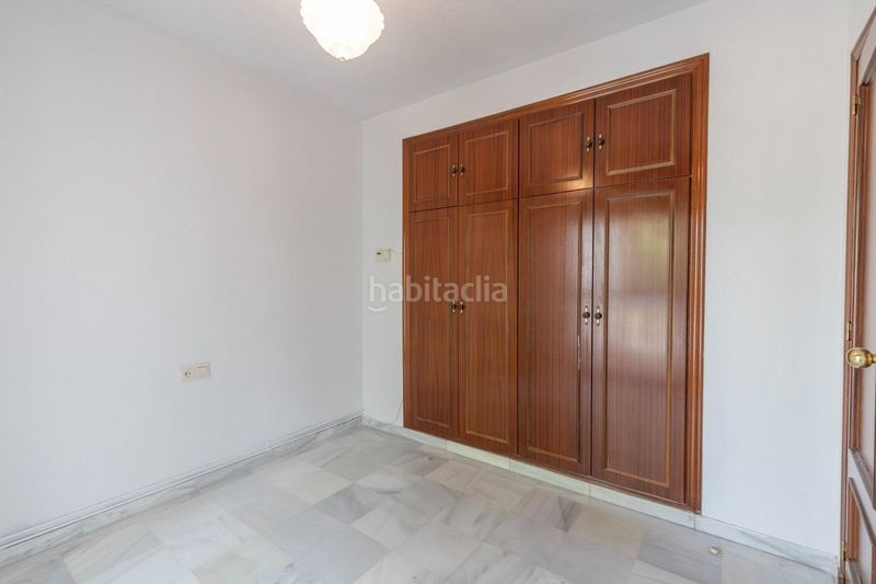 Foto 7362efbf-60ee-4da5-8bb0-0cfbf06b93ae. Casa pareada en calle de almajara 27 exclusiva vivienda con piscina en la zona del serrallo con piscina comunitaria en Granada