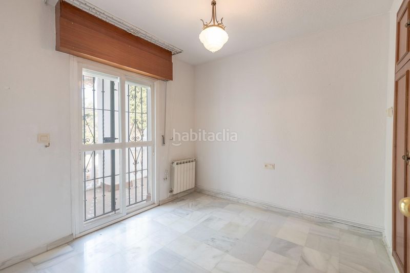 Foto bea76a1b-5c41-42ac-b26a-10fae9dc8f26. Casa pareada en calle de almajara 27 exclusiva vivienda con piscina en la zona del serrallo con piscina comunitaria en Granada