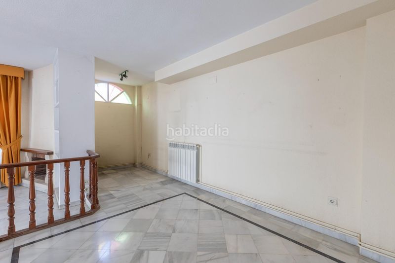 Foto eec1dddd-6aad-4fd9-8447-0e5ff4a2fd5f. Casa pareada en calle de almajara 27 exclusiva vivienda con piscina en la zona del serrallo con piscina comunitaria en Granada