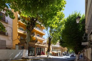 Appartement à Avenida alpujarra 38. Piso exterior en lanjarón, ciudad balneario!