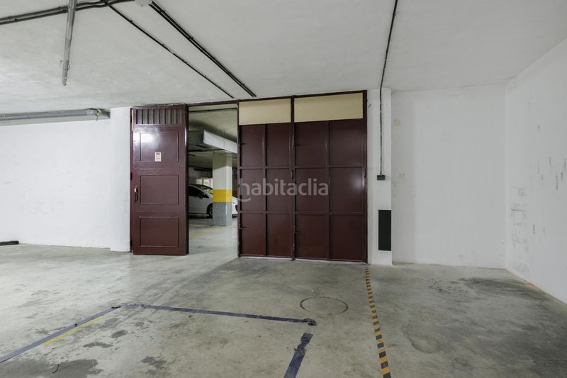 Foto 0d239daa-5cc3-44a9-ab4c-1ade0efcd218. Aparcament cotxe a Albolote