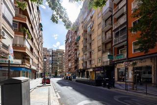 Pis  Calle calle emperatriz eugenia 1. Bonito piso para entrar a vivir y en pleno centro!!!