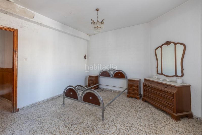 Foto 48e8c479-d9af-4071-b7c8-ce5b1df2fa77. Edifici a La Zubia Ciudad Zubia (La)