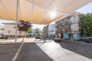 Edificio in La Zubia Ciudad