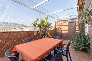 Penthouse in Centro. Ático de 140 m2 con terraza privada, garaje y vistas despejadas