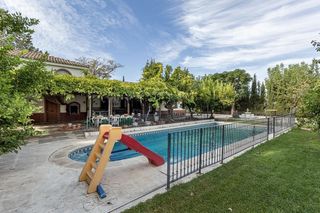 Haus in Ogíjares. Espectacular chalet en ogijares  ideal para familias