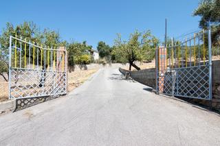 Masia a Güéjar Sierra. Impresionante finca en guejar sierra con 25123 m2 de parcela y 9