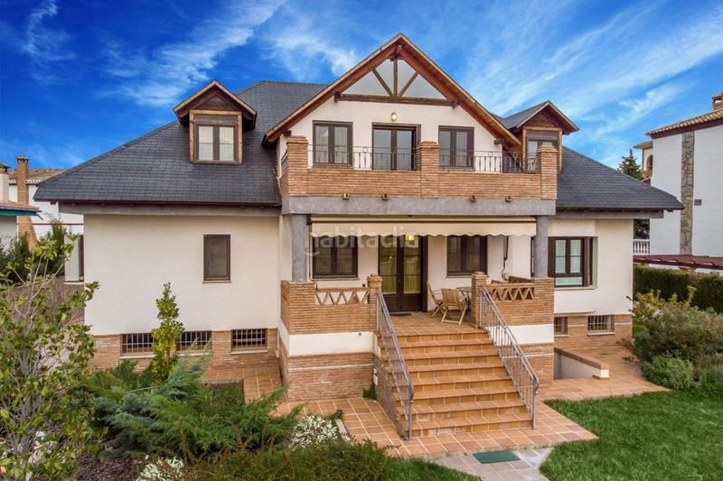Foto 81ce777d-dd91-426a-8c94-ef30d408ee22. Chalet impresionante chalet de estilo nórdico en Otura