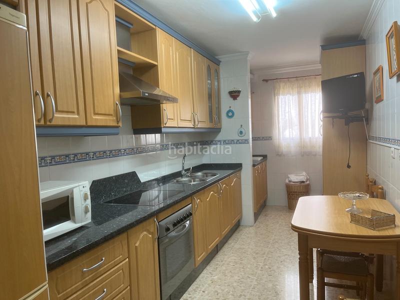Foto f152a21d-f1ee-4cfc-a745-571c874a208a. Pis a calle pintor cipriano maldonado 3b a Viña Málaga Torre del Mar